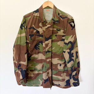 Mens BDU Field Jacket Sm Reg Woodland Camo Airborne Patches